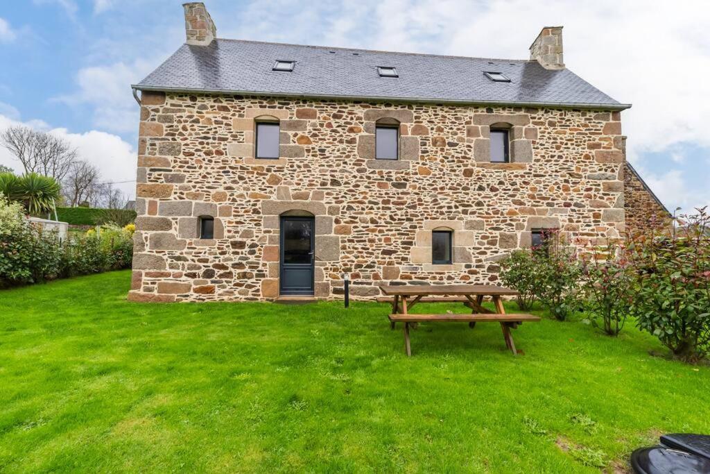 Manoir De Kervegan : Le Logis Du Grand Couchant
