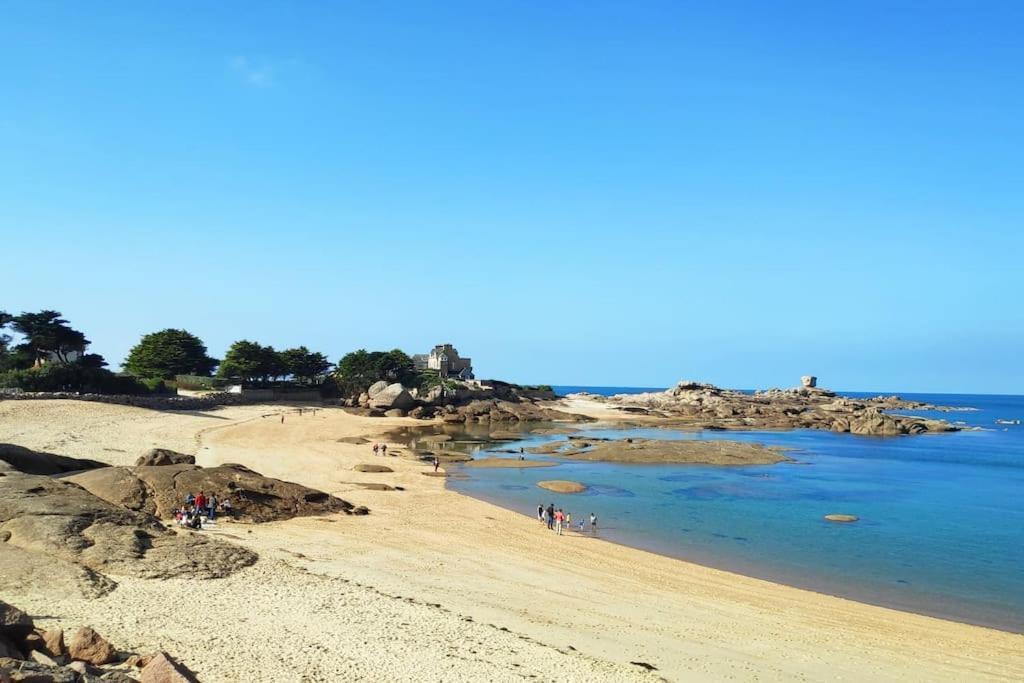 Manoir De Kervegan : Le Logis Du Grand Couchant Holiday home Lannion